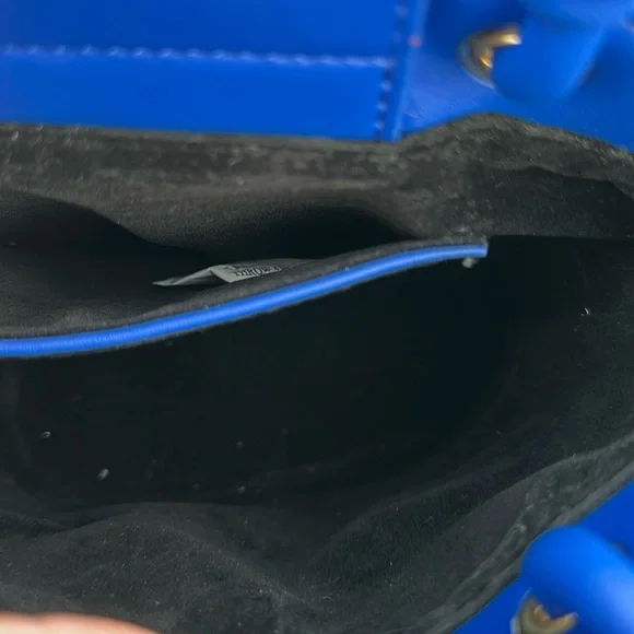 Blue Minimalist Bucket Tote NWOT - Picture 6 of 11